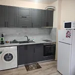 за гости николова *